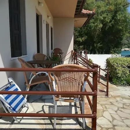 Theo House 2 * Patrichori