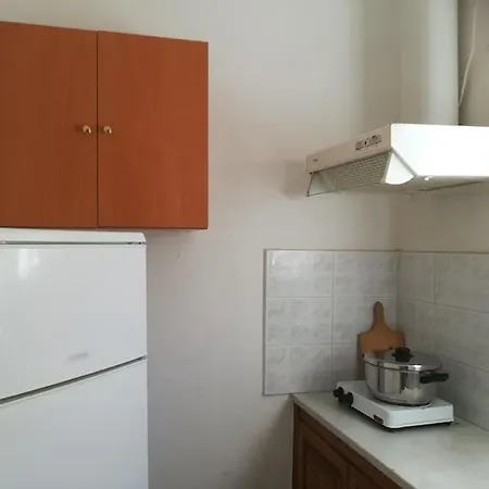 Guest house Theo House 2 *